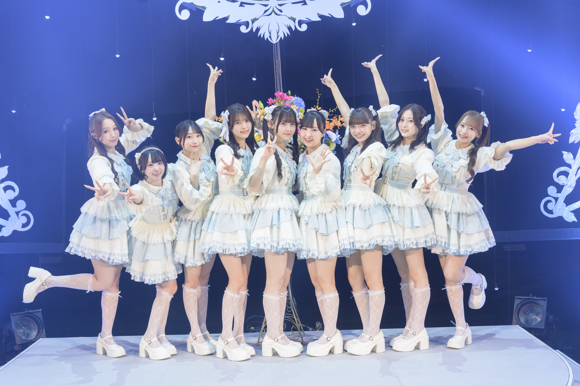 Bouquet of 9 Flowers 衣装